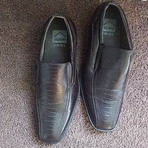 Dress shoes